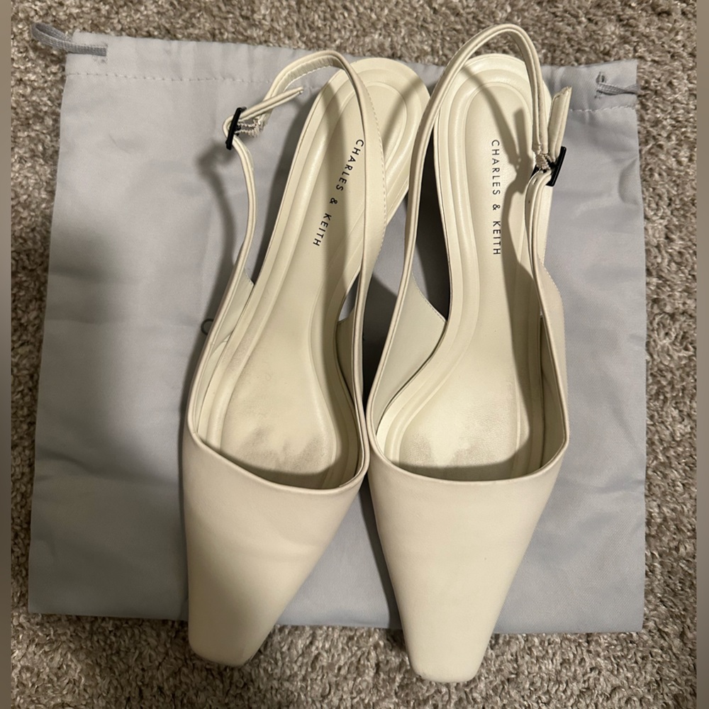 Charles & Kieth sling back kitten heel - Picture 2 of 2